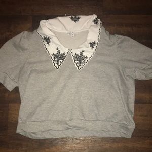 Im selling this shirt I didn’t want and it’s been sitting in my closet